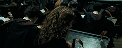 Harry Potter GIF. Harry potter Films en series Emma watson Gifs Filmsterren Hermione Leviosa 