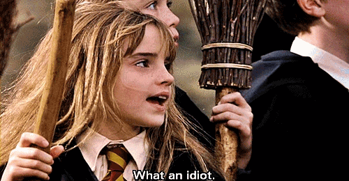 Emma Watson GIF. Interview Beroemdheden Emma watson Gifs Filmsterren 