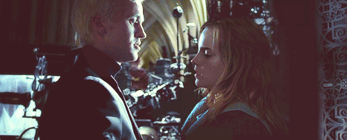 Emma Watson GIF. Emma watson Gifs Filmsterren Vertrekken 