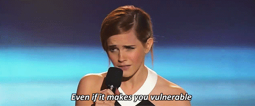 Emma Watson GIF. Beroemdheden Emma watson Winnaar Gifs Filmsterren Mtv movie awards Mtv movie awards winnaar 