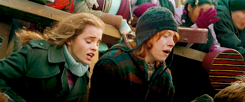 Emma Watson GIF. Emma watson Kus Gifs Filmsterren 