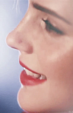 Emma Watson GIF. Emma watson Gifs Filmsterren 