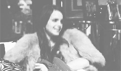 Emma Watson GIF. Emma watson Tv Gifs Filmsterren 