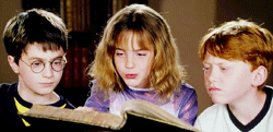 Harry Potter GIF. Bioscoop Harry potter Films en series Emma watson Gifs Filmsterren Pk Rupert grint Hermelien griffel Ron wemel 