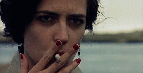 Eva Green GIF. Meisje Film Sigaret Rook Gifs Filmsterren Eva green Heerlijk Cracks 