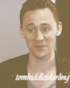 Tom Hiddleston GIF. Gifs Filmsterren Eva green Tom hiddleston Onderwerping Voorleggen Tomhiddlesdarling 