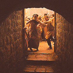 Game Of Thrones GIF. Interview Games Game of thrones Gifs Blond Badass Rode loper 