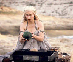 Game Of Thrones GIF. Games Game of thrones Tv Gifs Kit harington Rose leslie 