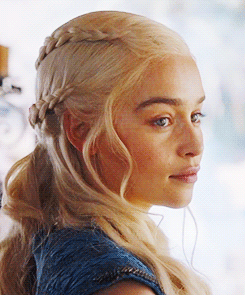 Game Of Thrones GIF. Games Game of thrones Tv Gifs Emilia clarke 