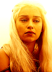 Game Of Thrones GIF. Bioscoop Games Game of thrones Gifs 4 Arya stark Maise williams Hield haar in deze ep En iedere 
