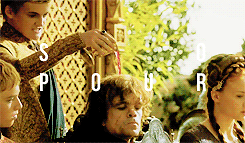 Game Of Thrones GIF. Bioscoop Games Game of thrones Gifs Daenerys targaryen Emilia clarke Daenerys 