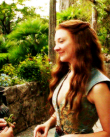 Game Of Thrones GIF. Bioscoop Televisie Games Game of thrones Gifs 4 Sansa stark Sophie turner 