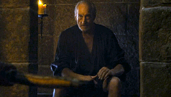 Game Of Thrones GIF. Bioscoop Games Game of thrones Gifs 4 Arya stark Maise williams Hield haar in deze ep En iedere 