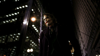 Heath Ledger GIF. Gifs Filmsterren Heath ledger Pratend Joker 
