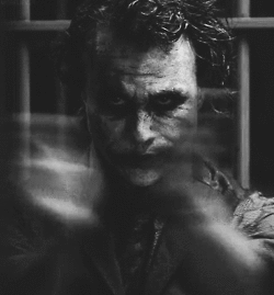 Heath Ledger GIF. Gifs Filmsterren Heath ledger Joker Bat man 