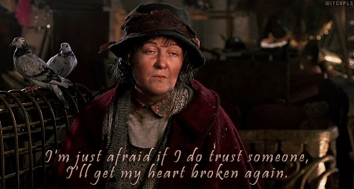 Film Films en series Home alone Gifs nstuff3 vogel dame Brenda Fricker 