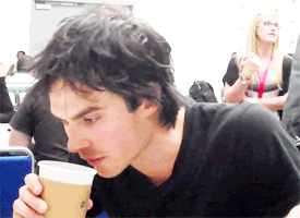 Ian Somerhalder GIF. Gifs Filmsterren Ian somerhalder Amber gehoord Damon salvatore 