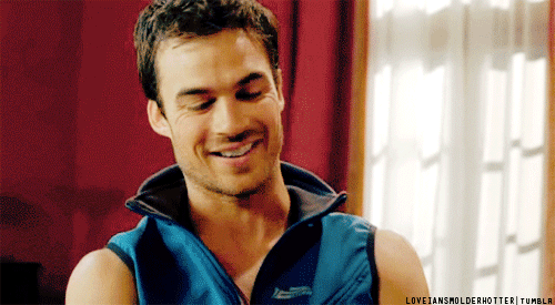 Ian Somerhalder GIF. Vampire diaries Gifs Filmsterren Ian somerhalder Nina dobrev 