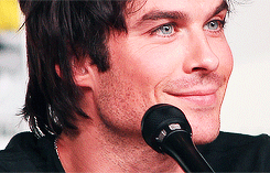 Ian Somerhalder GIF. Gifs Filmsterren Ian somerhalder Crackship Amber gehoord Paul wesley Joseph morgan 