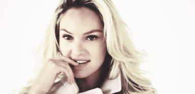 Ian Somerhalder GIF. Vampire diaries Tv Gifs Filmsterren Ian somerhalder Nina dobrev De vampieren dagboeken 