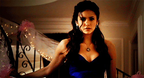 Ian Somerhalder GIF. Jongen Sexy Gifs Filmsterren Ian somerhalder Glimlach De vampieren dagboeken Damon salvatore Shirtles 