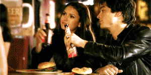 Ian Somerhalder GIF. Artiesten Ariana grande Kus Gifs Filmsterren Ian somerhalder Onhandig 
