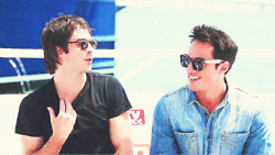 Ian Somerhalder GIF. Gifs Filmsterren Ian somerhalder Comic con Melissa benoist Sdcc2015 Mbenoistedit Super meid Jeremy jo 