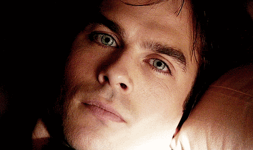 Ian Somerhalder GIF. Jongen Sexy Gifs Filmsterren Ian somerhalder Glimlach De vampieren dagboeken Damon salvatore Shirtles 