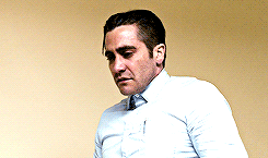 Jake Gyllenhaal GIF. Bioscoop Films Gifs Filmsterren Jake gyllenhaal Thriller Lachend Haha Lach Nightcrawler Dan gilroy 