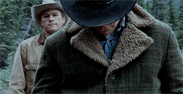 Jake Gyllenhaal GIF. Bioscoop Films Gifs Filmsterren Jake gyllenhaal Thriller Lachend Haha Lach Nightcrawler Dan gilroy 