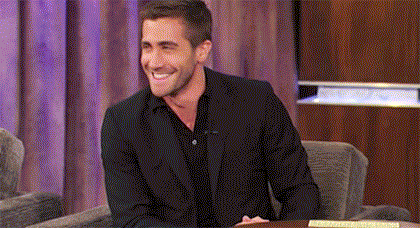 Jake Gyllenhaal GIF. Drinken Roken Gifs Filmsterren Jake gyllenhaal Robert downey jr David fincher 