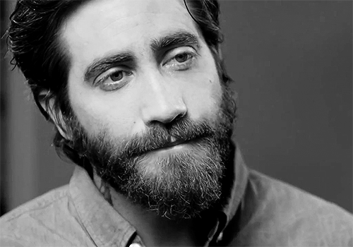 Jake Gyllenhaal GIF. Drinken Roken Gifs Filmsterren Jake gyllenhaal Robert downey jr David fincher 
