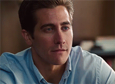 Jake Gyllenhaal GIF. Bioscoop Films Gifs Filmsterren Jake gyllenhaal Thriller Lachend Haha Lach Nightcrawler Dan gilroy 