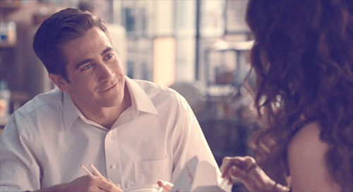 Jake Gyllenhaal GIF. Bioscoop Films Gifs Filmsterren Jake gyllenhaal Thriller Lachend Haha Lach Nightcrawler Dan gilroy 
