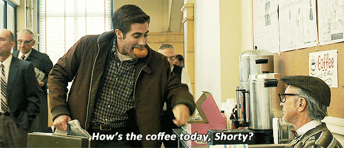 Jake Gyllenhaal GIF. Drinken Roken Gifs Filmsterren Jake gyllenhaal Robert downey jr David fincher 