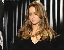 Jennifer Lawrence GIF. Gifs Filmsterren Jennifer lawrence Glimlach Lachend Blozen 