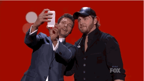 Artiesten Selfie Gifs Johnny cash american idol podium stom Ryan Seacrest ben briley Folsom gevang 