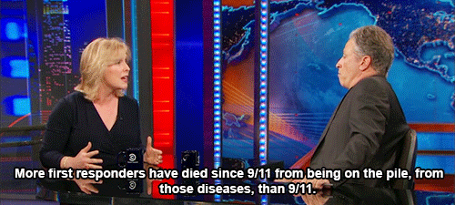 Jon Stewart GIF. Artiesten Miley cyrus Gifs Filmsterren Jon stewart John oliver 