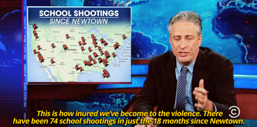 Jon Stewart GIF. Bioscoop Gifs Filmsterren Jon stewart Vreemd Verschrikking The faculty 