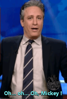 Jon Stewart GIF. Gifs Filmsterren Jon stewart Geamuseerd Popcorn 