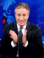 Jon Stewart GIF. Gifs Filmsterren Jon stewart Geamuseerd Popcorn 