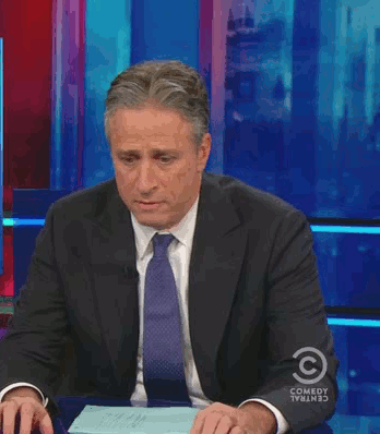 Jon Stewart GIF. Drinken Alcohol Gifs Filmsterren Jon stewart Ellen degeneres Margarita Happy hour 