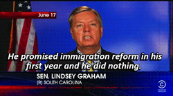 Jon Stewart GIF. Wow Bravo Gifs Filmsterren Jon stewart Stephen colbert 