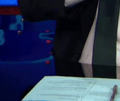 Jon Stewart GIF. Artiesten Miley cyrus Gifs Filmsterren Jon stewart John oliver 