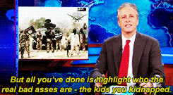 Jon Stewart GIF. Gifs Filmsterren Jon stewart Lachend Giechelen The daily show 