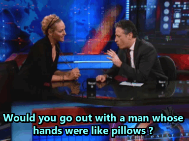Jon Stewart GIF. Gifs Filmsterren Jon stewart Lachend Giechelen The daily show 