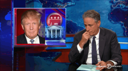 Jon Stewart GIF. Gifs Filmsterren Jon stewart Reactie Gangster Daily show 