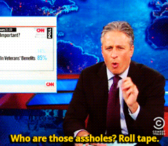 Jon Stewart GIF. Gifs Filmsterren Jon stewart Geamuseerd Popcorn 