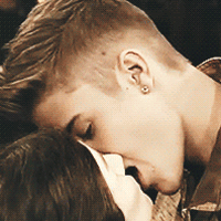 Justin Bieber GIF. Artiesten Justin bieber Gifs Shirtless Bieber 