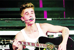 Justin Bieber GIF. Dansen Artiesten Justin bieber Gifs Hoodie Bieber 